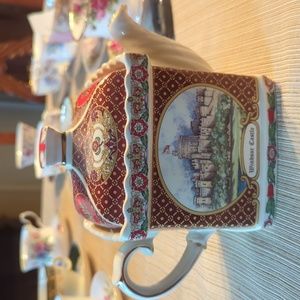 Windsor Castle teapot